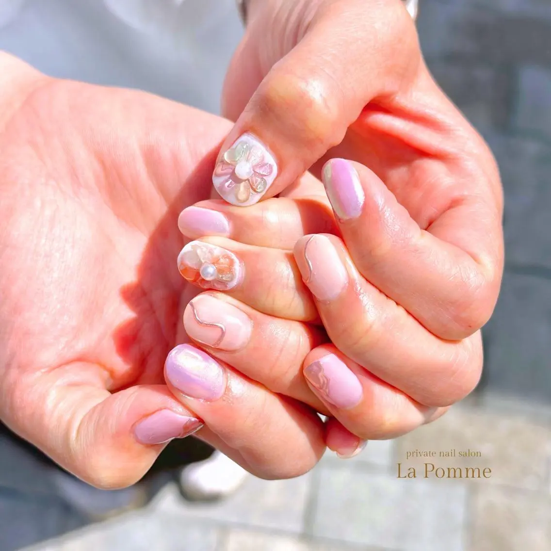 ネイル オーロラネイル ピンク パープル 黄色 nail salon La Pommeのネイルデザイン