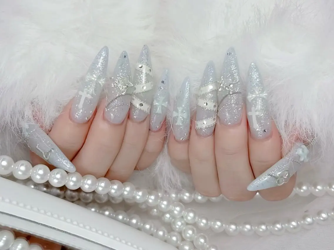 ネイル 韓国ネイル マグネットネイル 持ち込み ニュアンスネイル シンプルネイル ハンドネイル Huyn Nail Shinjyukuのネイルデザイン