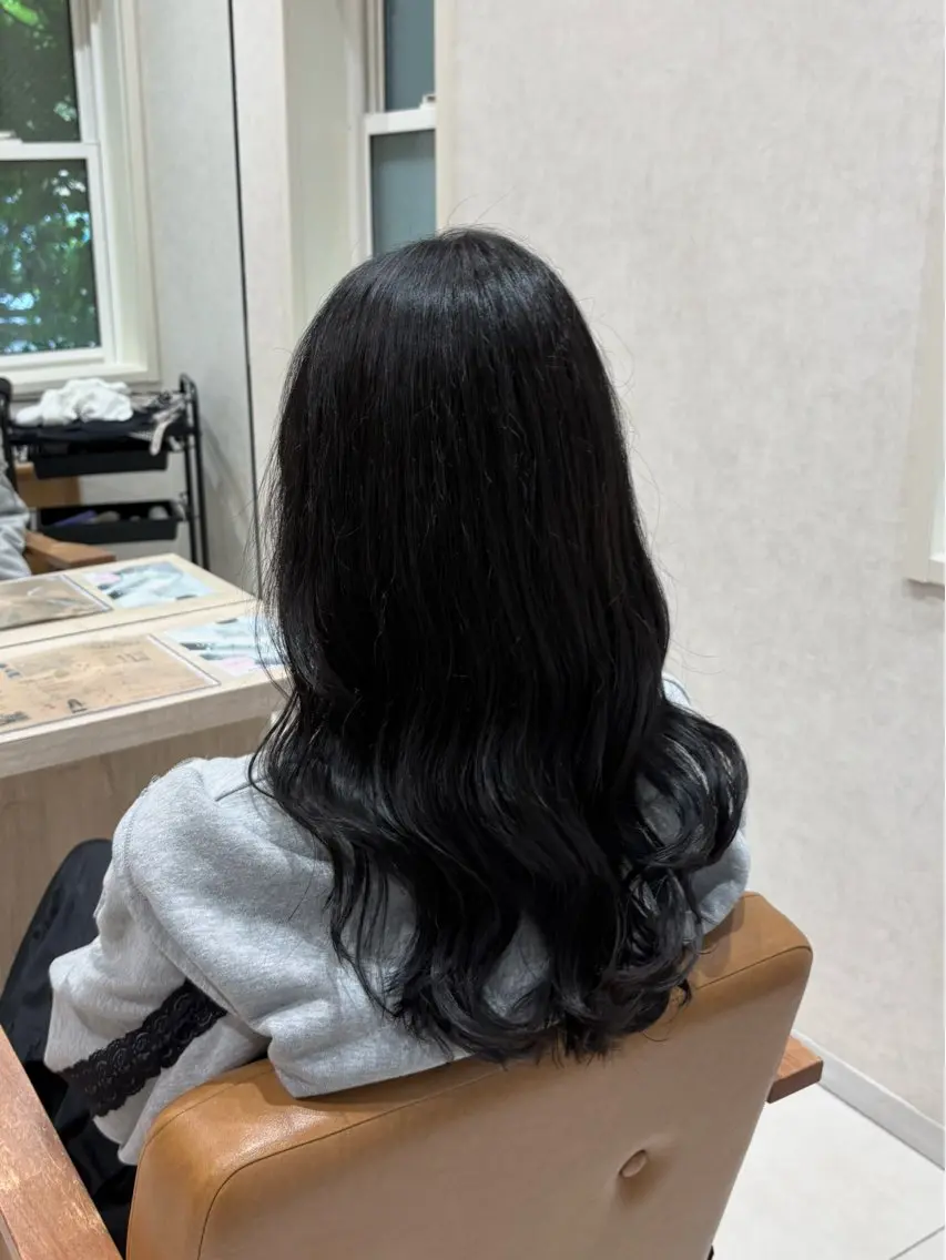 セミロング カラー ヘアカラー トリートメント 透明感カラー🌿 moeのヘアスタイル