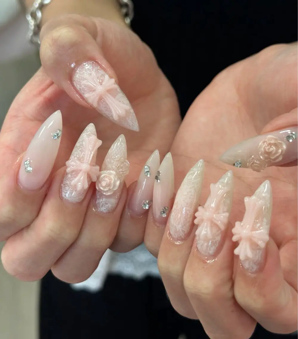 ネイル チークネイル ドット フットネイル フレンチネイル グラデーション ハンドネイル ハンドケア Nihonthy Nail 新宿のネイルデザイン