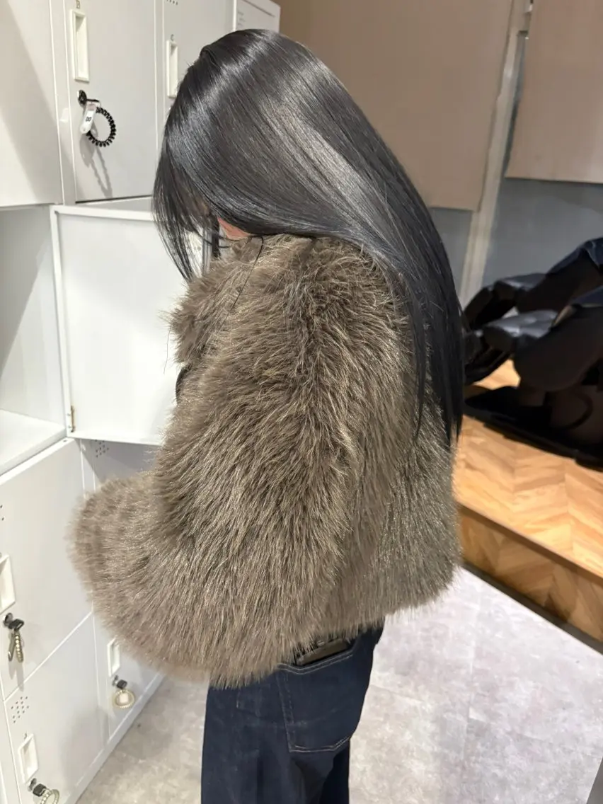 ロング カラー ヘアアレンジ 縮毛矯正 坂本 エマのヘアスタイル