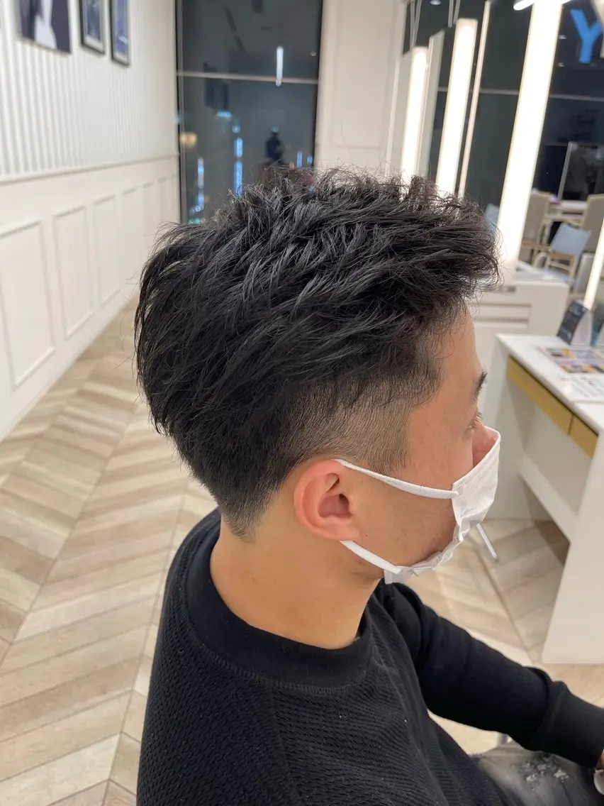 ショート ショートヘア ハイトーン/艶感 カラー/村上廉汰のヘアスタイル