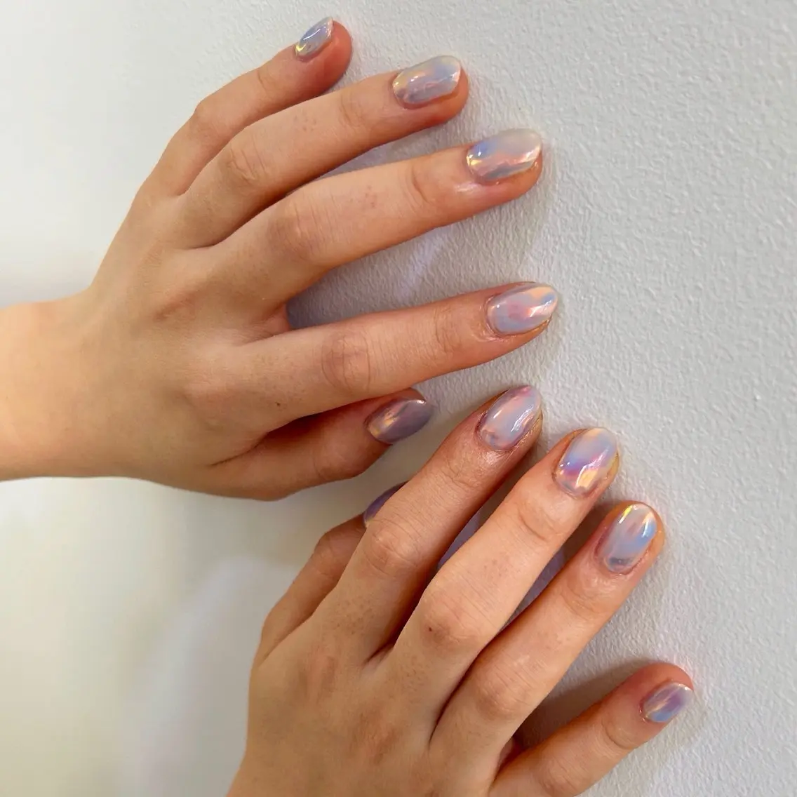 ネイル アートネイル べっ甲ネイル ジェルネイル グリーン キラキラネイル nailstudio eviz新宿店のネイルデザイン
