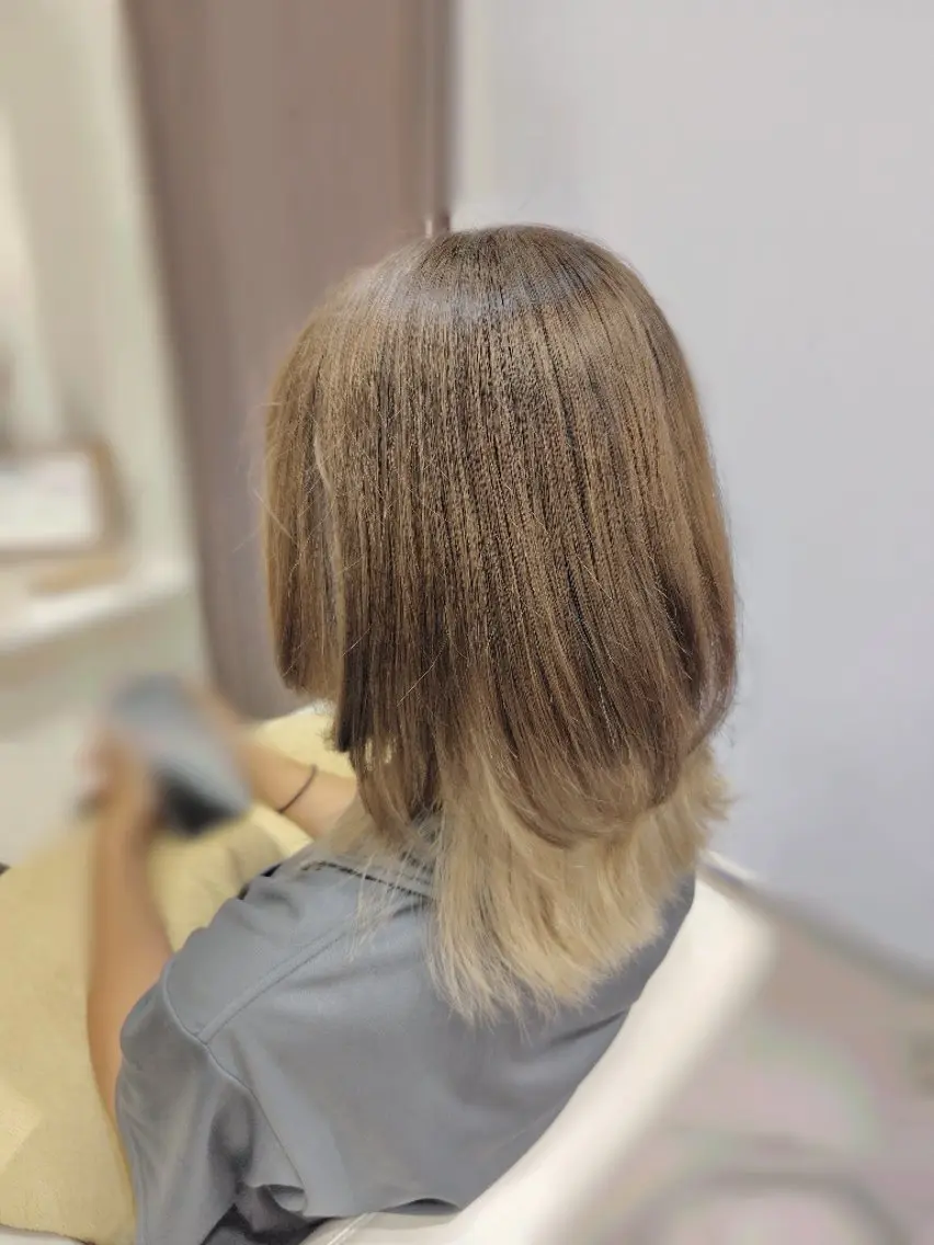 ミディアム ヘアカラー 三浦 瑞華のヘアスタイル