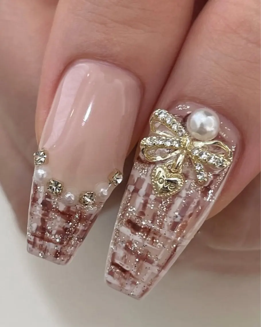 ネイル フレンチネイル ジェルネイル ガラスフレンチ ハロウィン ハート H.baby Nail Salonのネイルデザイン