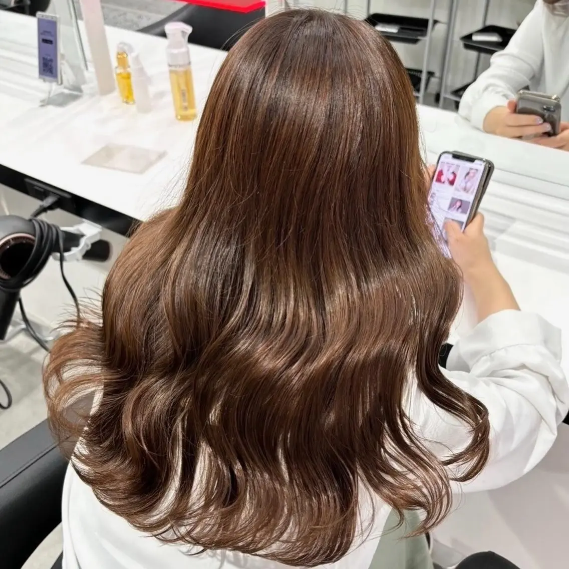 ロング カラー ヘアアレンジ ブリーチ ブリーチなしカラー 髪質改善 🫧モテる💗ダメー ジレスハイトーン🫧のヘアスタイル