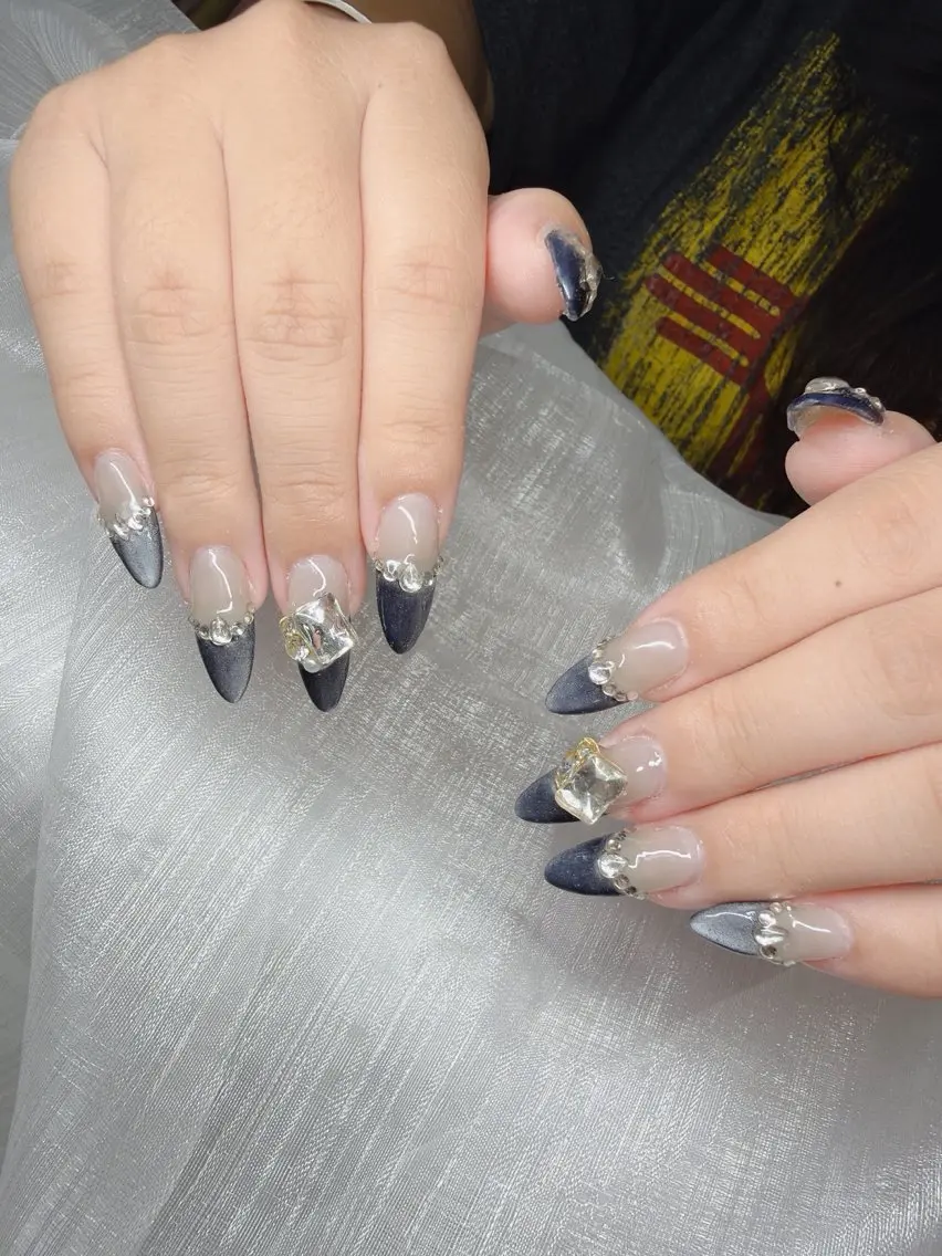 ネイル ハンドネイル Lee Nailsのネイルデザイン