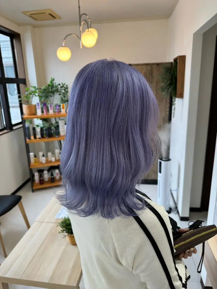 ミディアム ヘアカラー 手塚 麗のヘアスタイル