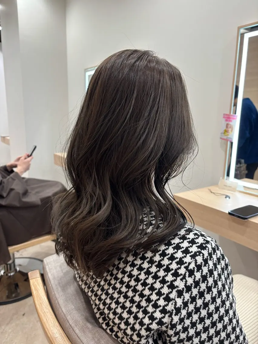 セミロング カラー ヘアアレンジ カット ヘアカラー トリートメント kei🤎ベージュ /透明感カラー/博多のヘアスタイル