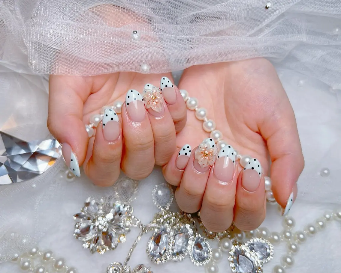 ネイル アートネイル オーロラネイル チークネイル 長さ出し フットネイル Miya _nailのネイルデザイン