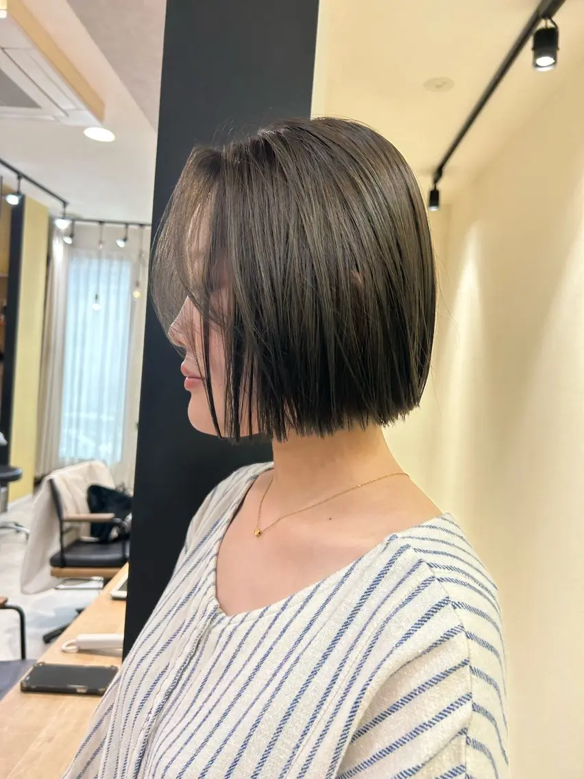ショート カラー ブリーチ ブリーチなしカラー ボブ hubhair レイヤー/透明感のヘアスタイル