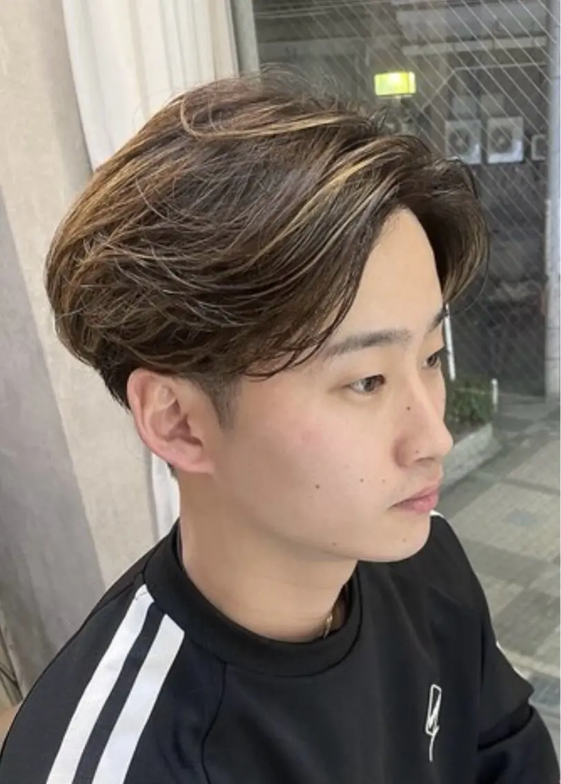 ショート カラー メンズ メンズハイライト ハイライトカラー ハイライト 近藤 叶大のヘアスタイル