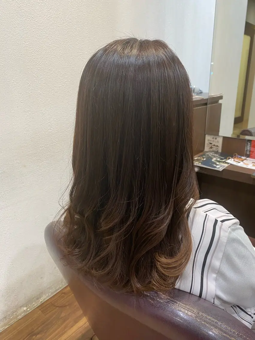 ロング カラー ブラウンカラー 仲井 充のヘアスタイル