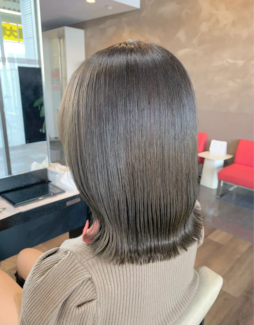 ミディアム カラー 透明感カラー グレージュ カット ヘアカラー トリートメント 【艶カラー】 STYLE 和泉俊希のヘアスタイル