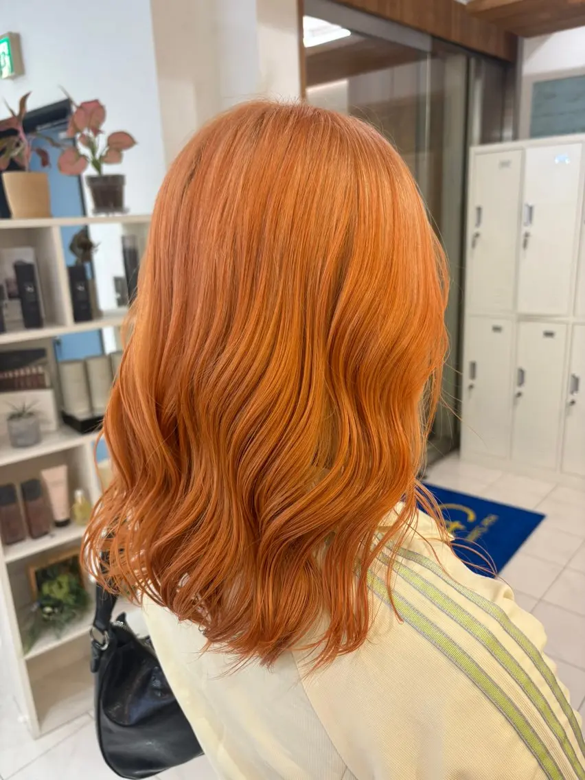 ミディアム カット ヘアカラー トリートメント レイヤー/透明感 カラー/ユウカのヘアスタイル