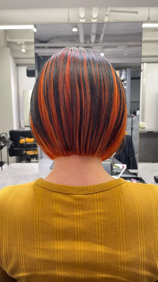 ショート カラー オレンジ ボブ カット ヘアカラー トリートメント 江藤貴基 レイヤー カット【駅徒歩⑥歩】のヘアスタイル