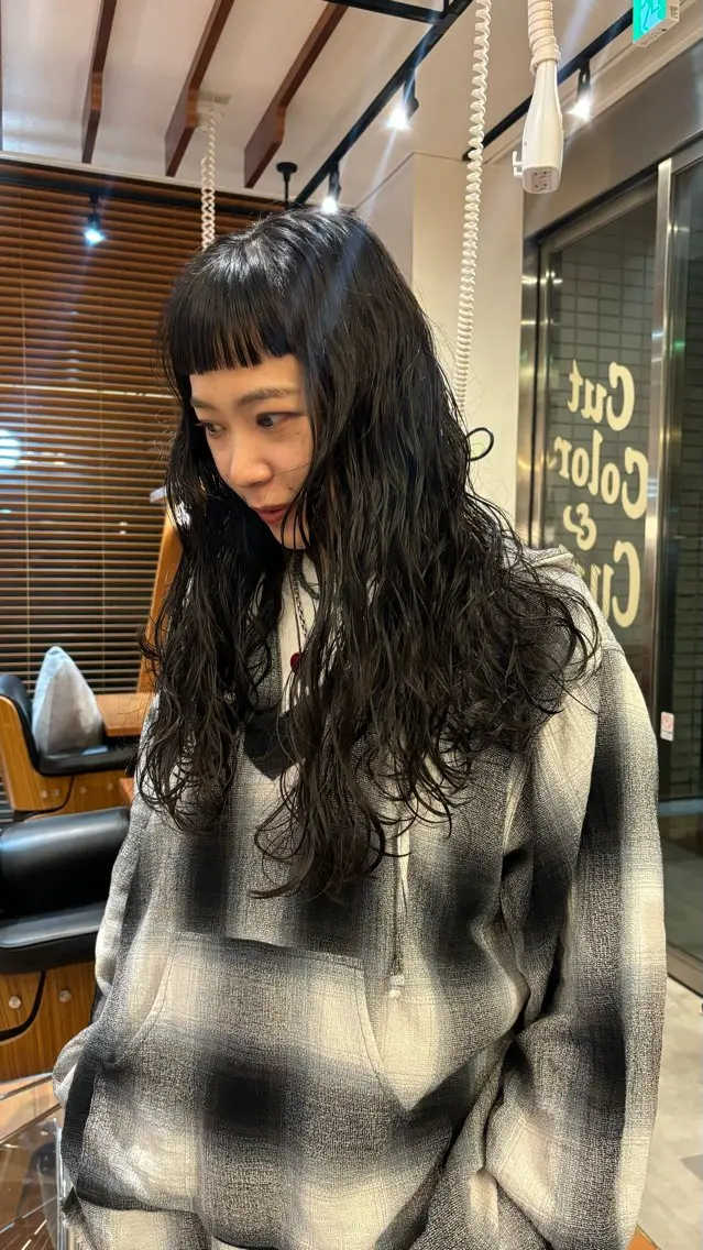 ロング パーマ カット パーマ トリートメント SASAnagano 堀内未梨のヘアスタイル