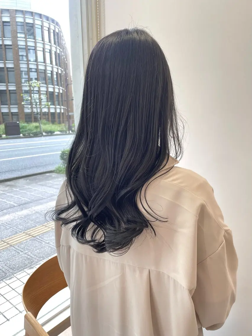 ロング カラー 佐々木 美帆のヘアスタイル
