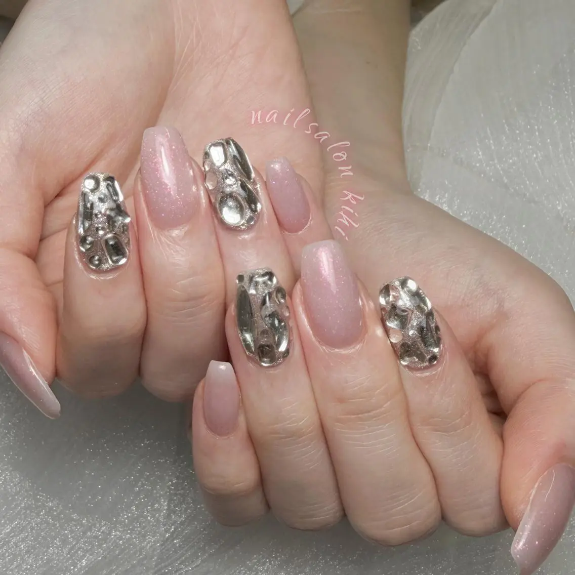 ネイル 長さ出し ジェルネイル マグネットネイル 持ち込み ニュアンスネイル ハンドネイル フットネイル ユリ🎀長さだし/ パラジェル/持ち込みのネイルデザイン