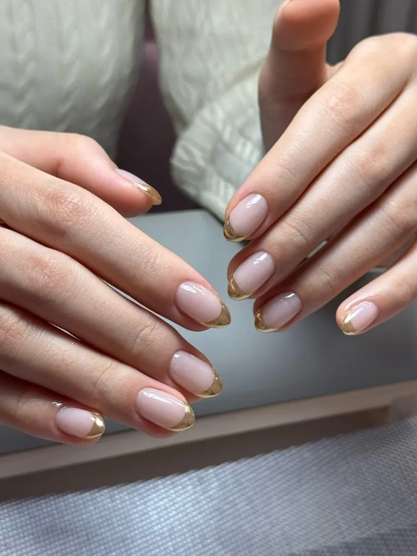 ネイル フレンチネイル グラデーション キラキラネイル 韓国ネイル マグネットネイル ハンドネイル 🎀🎀YooLi Nail Salonのネイルデザイン