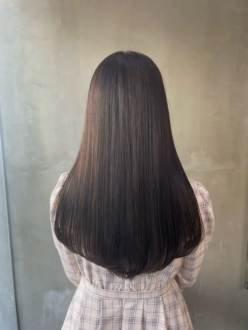 セミロング 縮毛矯正 川面 夕華のヘアスタイル