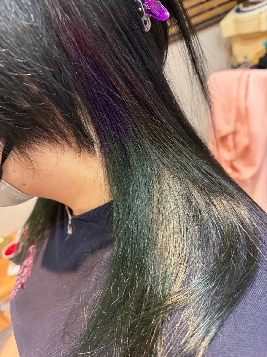 カラー ブリーチ インナーカラー ブリーチなしカラー ヘアカラー トリートメント 上原 嘉代子のヘアスタイル