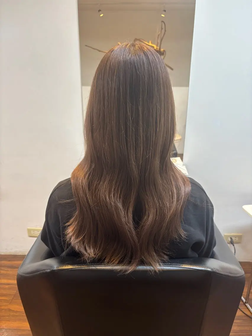ロング 山下 歩華のヘアスタイル