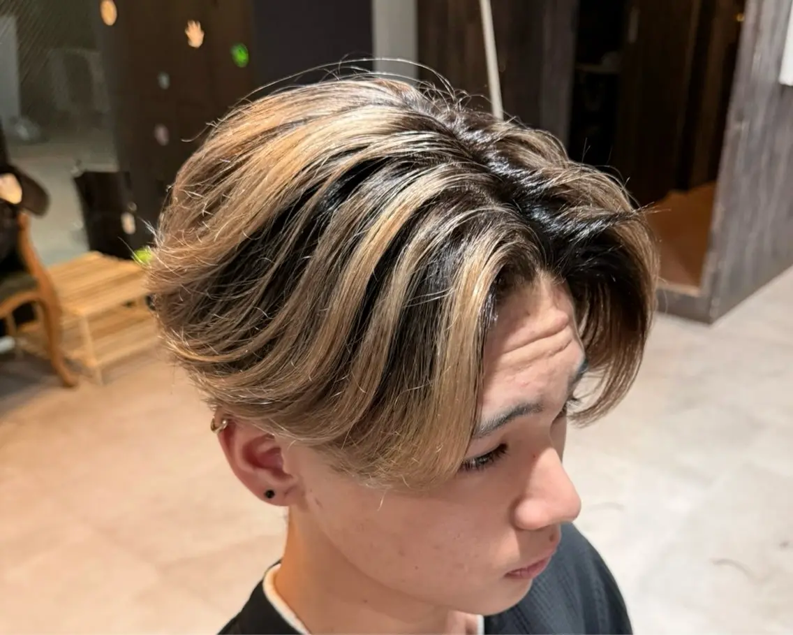 ショート カラー Swell Funabashiのヘアスタイル