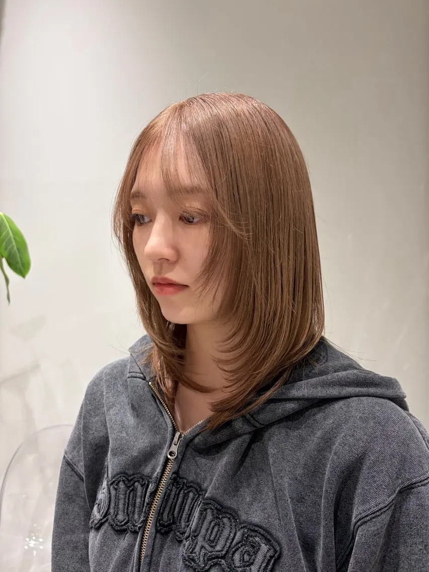 カラー ベージュカラー カット ヘアカラー 吉田 百々花のヘアスタイル