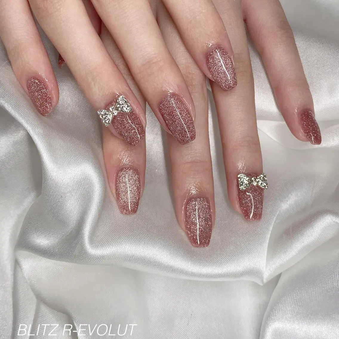 ネイル マグネットネイル ハンドネイル ☁️BLITZ 🎀笠原雪音🎀のネイルデザイン