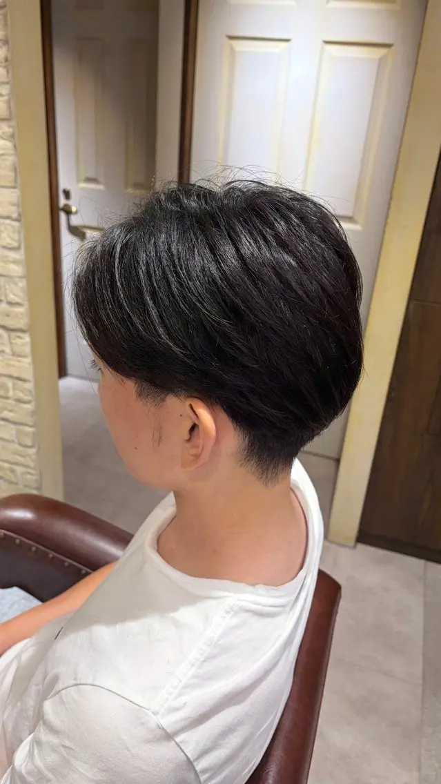 メンズ モネ｜CLUTCH メンズカットカラーのヘアスタイル