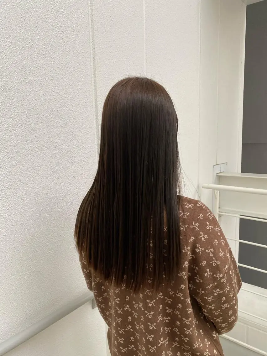 カット+縮毛矯正＋アフターケア付きトリートメントの写真