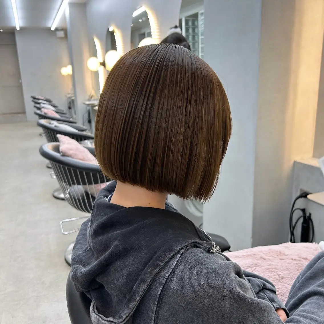 ミディアム カット ヘアカラー トリートメント レイヤー/巻ける 縮毛矯正🌱  赤石のヘアスタイル