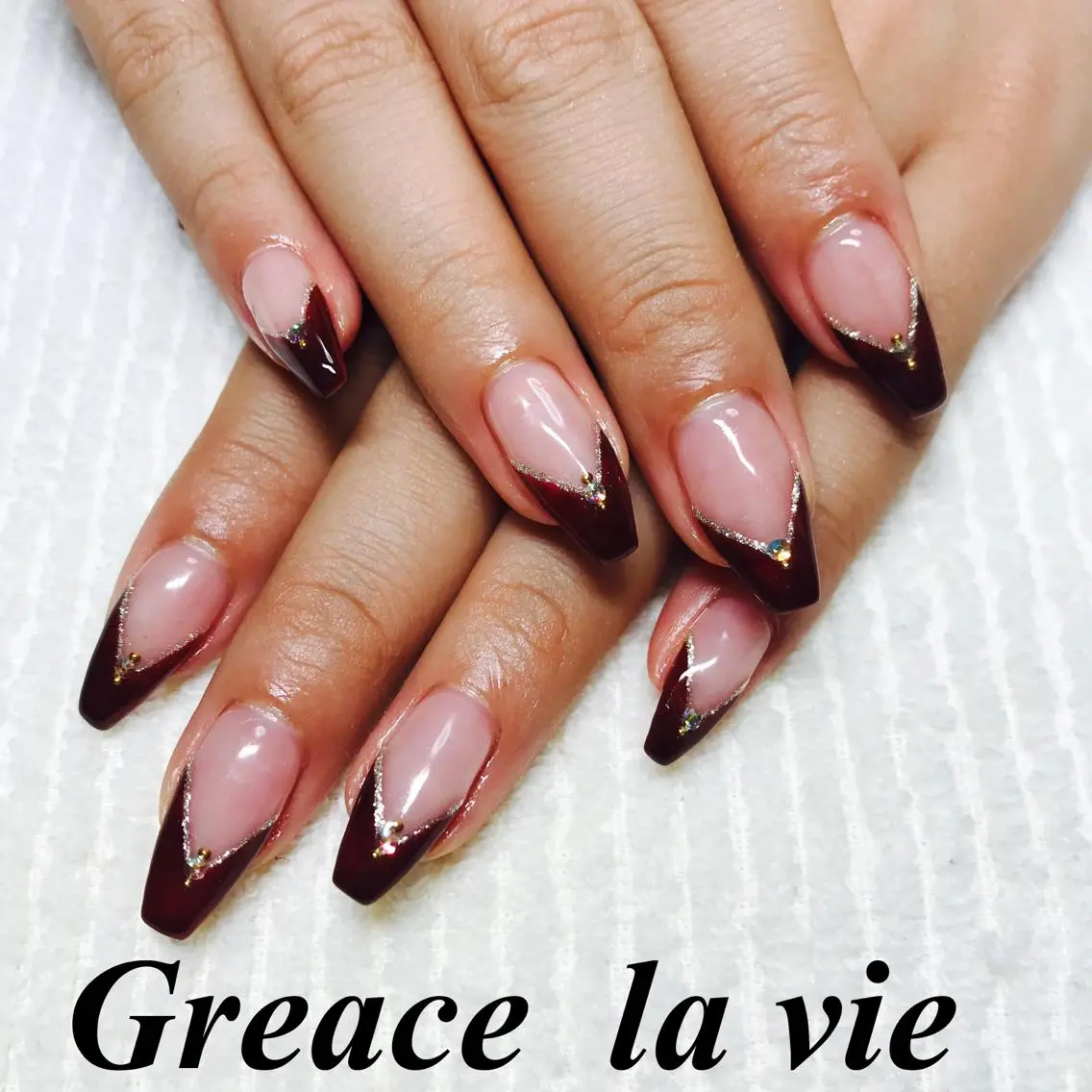 ロング カラー パーマ キッズ ネイル マツエク・マツパ フレンチネイル Greace  la vieのネイルデザイン