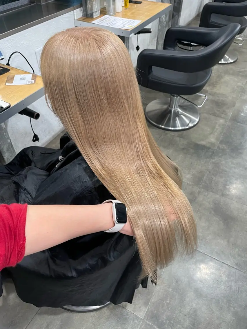 ロング カラー ヘアカラー ハイトーン 横浜💞ミオのヘアスタイル