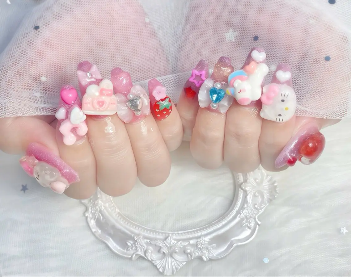 ネイル チークネイル 長さ出し フレンチネイル ジェルネイル グラデーション ハンドネイル THANHTHANH NAILのネイルデザイン