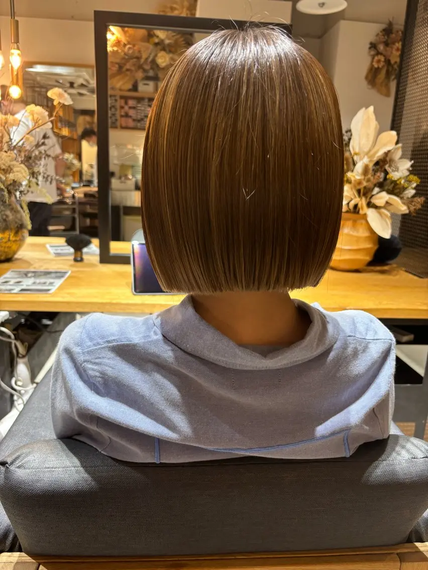 レディースカット+カラー+ミルボントリートメント(ロング料金あり)の写真