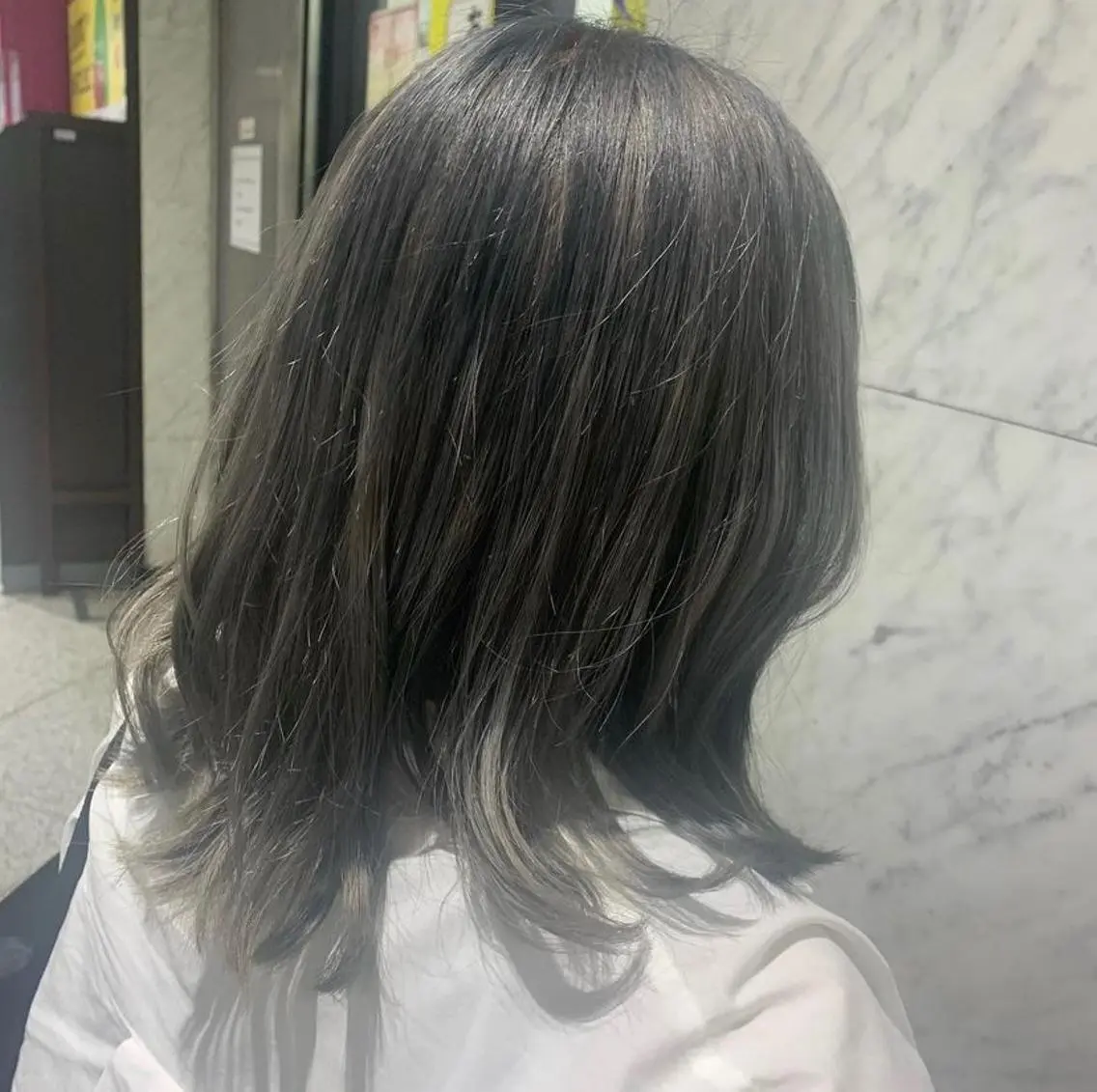カラー ブリーチ ボブ/レイヤー ナカミネアキナのヘアスタイル