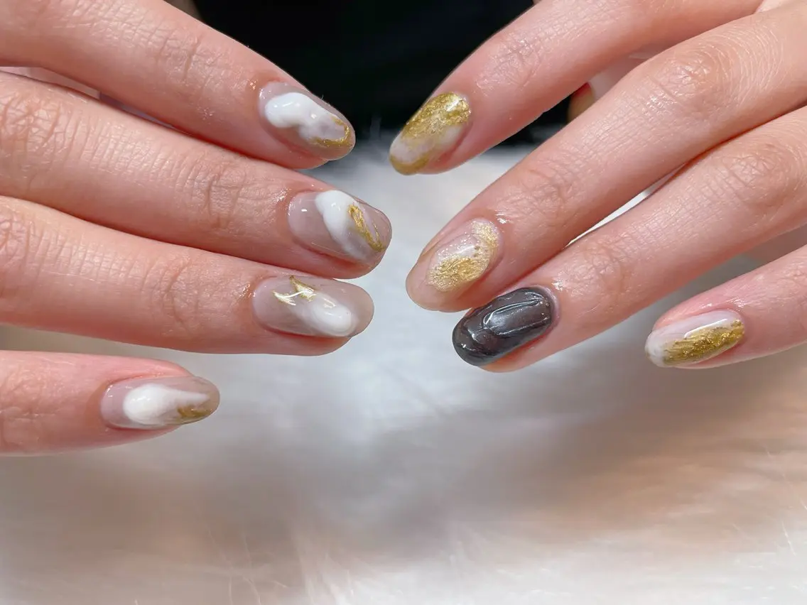 ネイル ゴールド ハンドネイル エン Nail salonのネイルデザイン