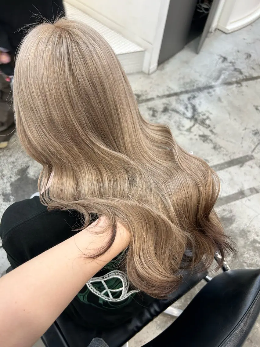 ミディアム カラー ヘアアレンジ ヘアカラー 🎀ブリーチ×艶髪 🎀 ♡さや♡のヘアスタイル