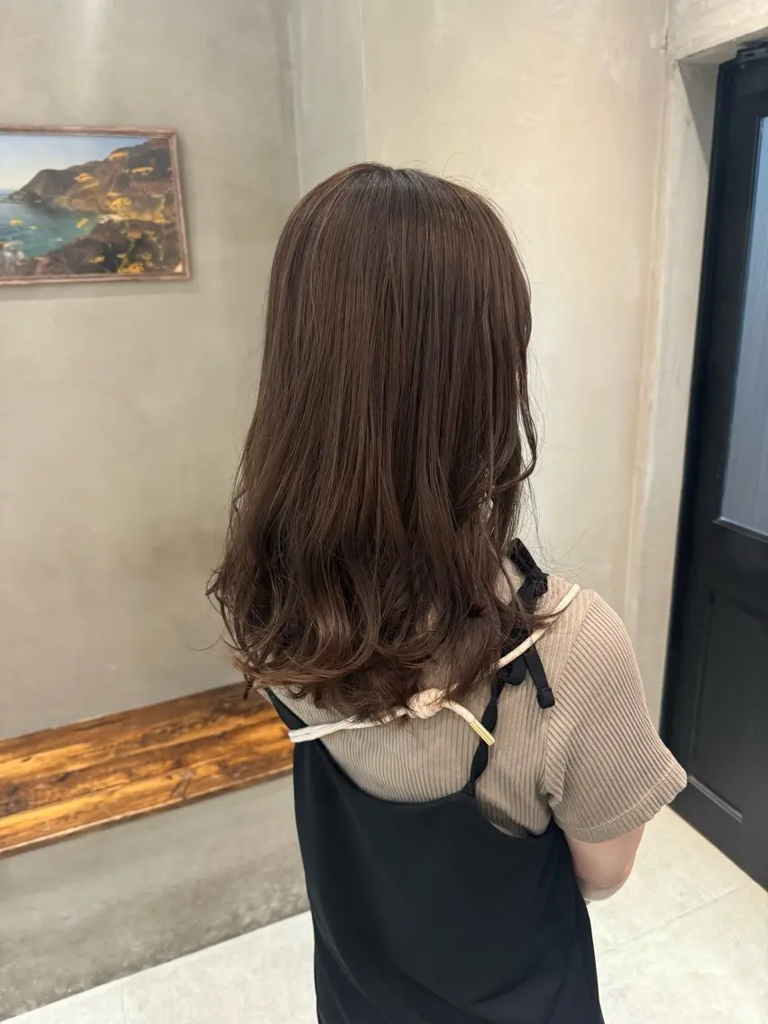 セミロング 新宿/顔周りカット +レイヤー＝しずく♩のヘアスタイル
