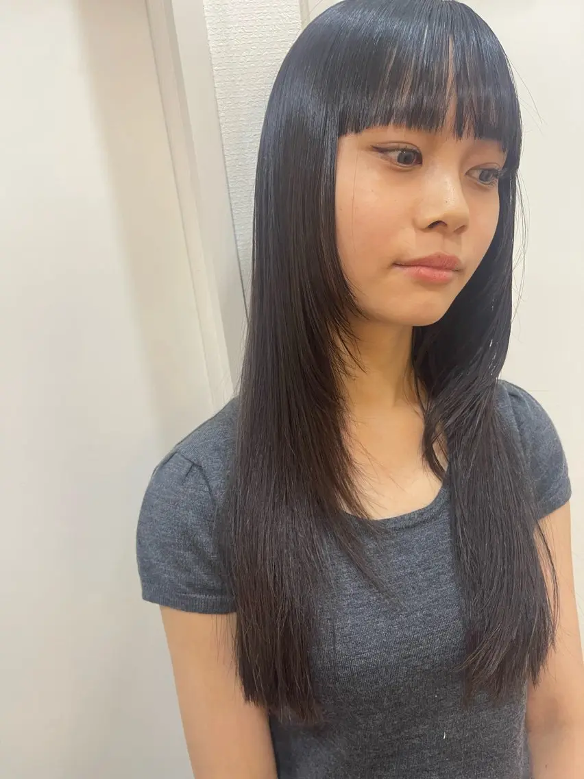 ロング 顔まわりレイヤー 顔周りカット レイヤーカット ロング ウルフカット アトム/ウルフ パーマ/レイヤーのヘアスタイル