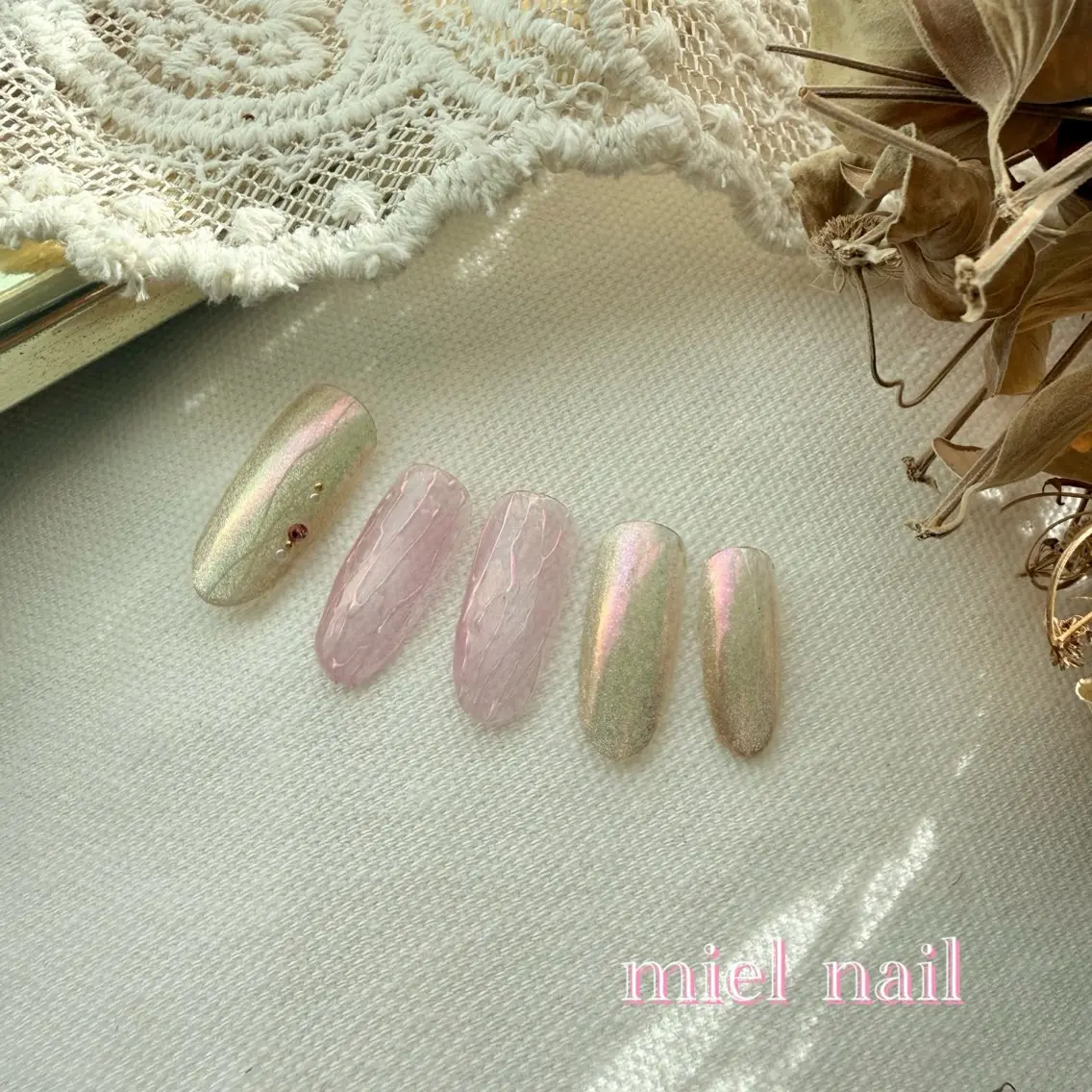 ネイル ミラーネイル ピンク 春ネイル ハンドネイル miel nailのネイルデザイン
