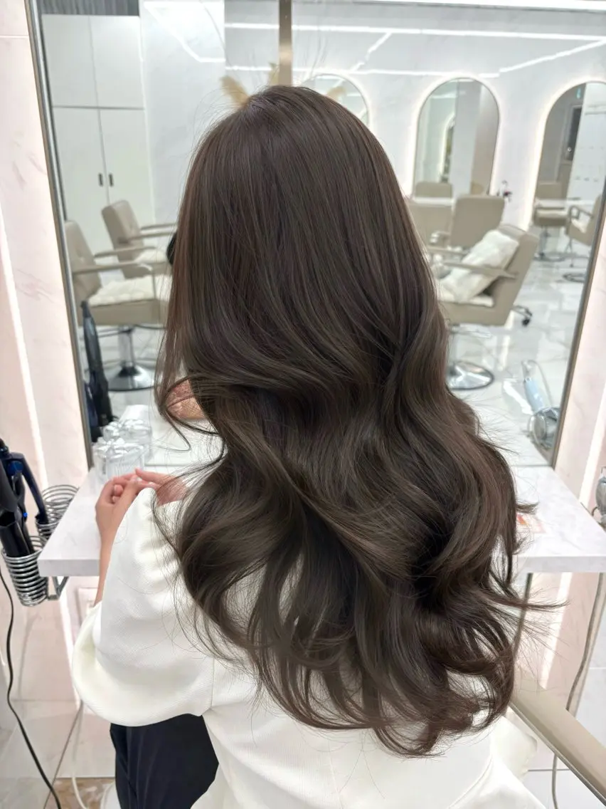 ロング カラー 透明感カラー グレージュ ミント レイヤーカット カット ヘアカラー トリートメント ちい/韓国レイヤー /ベージュ/顔まわりのヘアスタイル