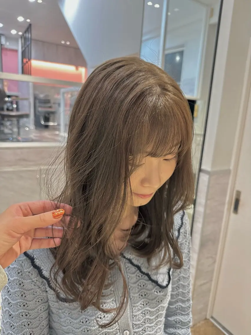 カラー 鈴木 詩穂のヘアスタイル