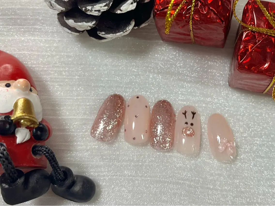 ネイル ドット ジェルネイル パラジェル 冬ネイル クリスマス kiki nail &brow二子玉川のネイルデザイン