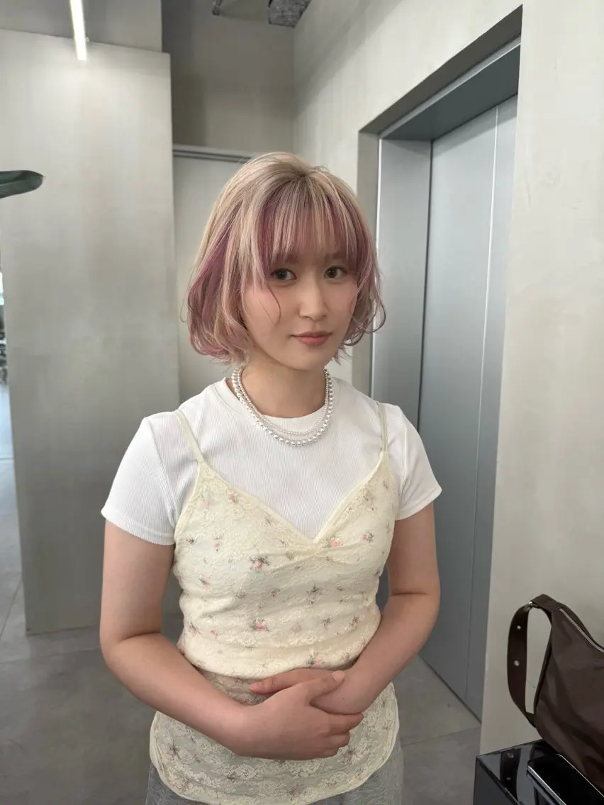 ミディアム カラー 一戸 拓斗のヘアスタイル