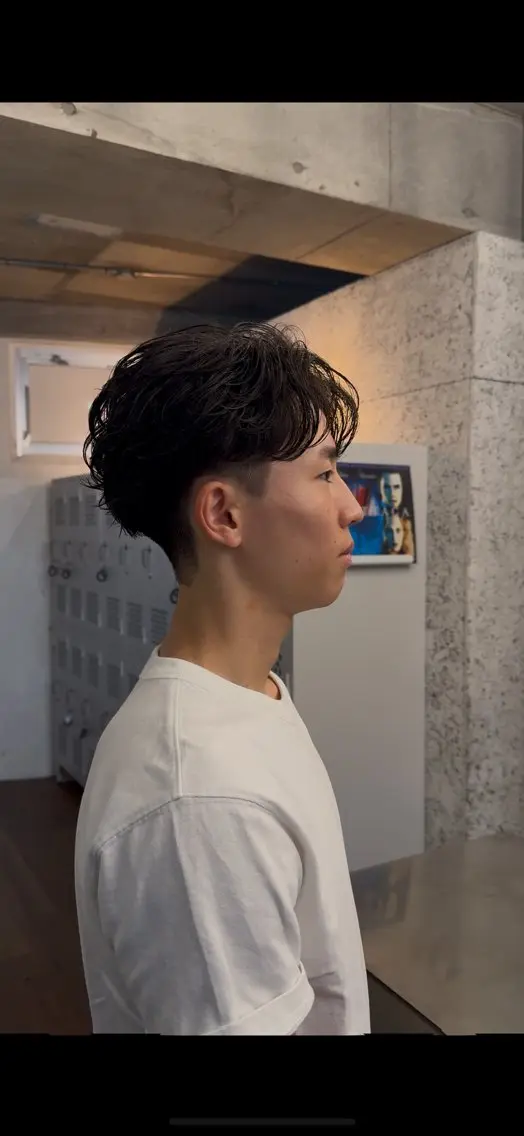 ショート パーマ メンズ フェザーパーマ メンズパーマ カット パーマ fifth 堀内新史のヘアスタイル