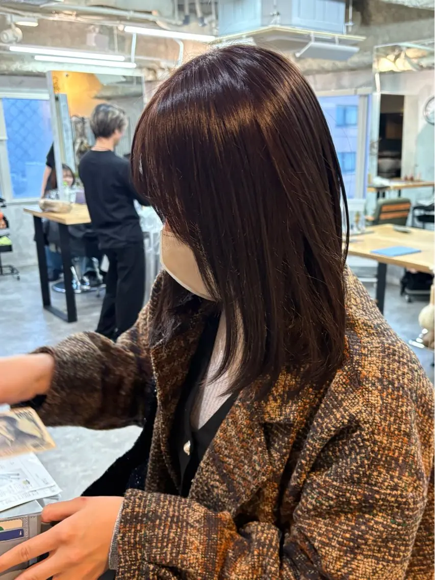 ミディアム ヘアカラー シモイケ ルアのヘアスタイル