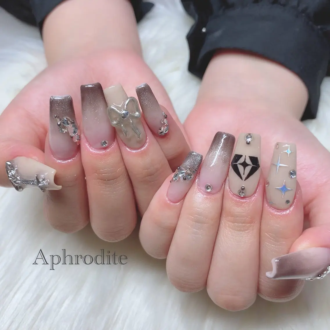 ネイル Aphrodite パラジェル認定サロンのネイルデザイン